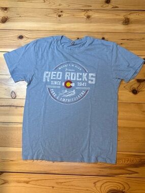 Red Rocks Graphic Tee - Light Blue Short Sleeve Men's Shirt